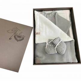 Набір для немовлят сірий 3 одиниці (плед, чоловічок, пінетки) 56-62 Прованс (16808)