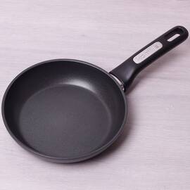 Сковорода О20 см із надміцним антипригарним покриттям ILAG Kamille (4410), Колір: чорний, Тип: сковорода, Форма: кругла, Діаметр (см): 20