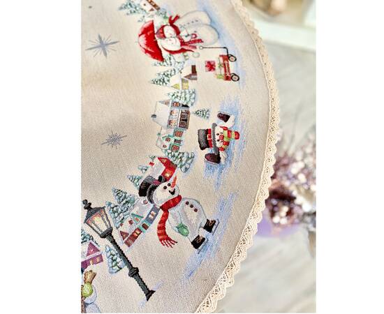 Скатертина гобеленова з мереживом Сніговики-витівники O90 LiMaSo (ROUND1062M-90D)