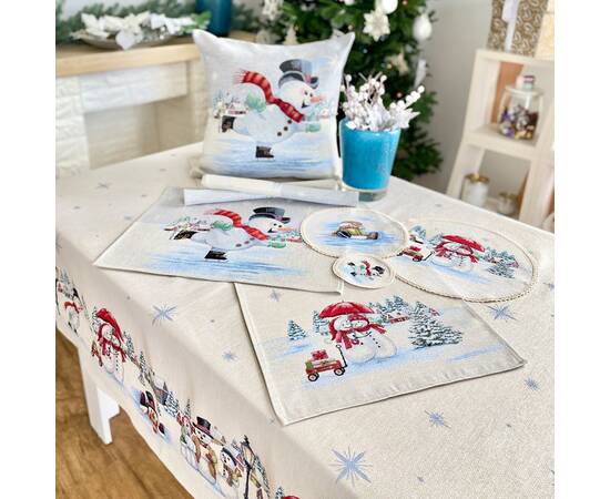 Скатертина гобеленова Сніговики-витівники O140 LiMaSo (ROUND1062-140D)