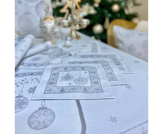 Серветка-підкладка під тарілку 17х18 LiMaSo (FS80-RUNNER015-17), Тип: сеты и подтарельники, Цвет: серебряный, Форма скатерти: квадратная, Размер: 17x18