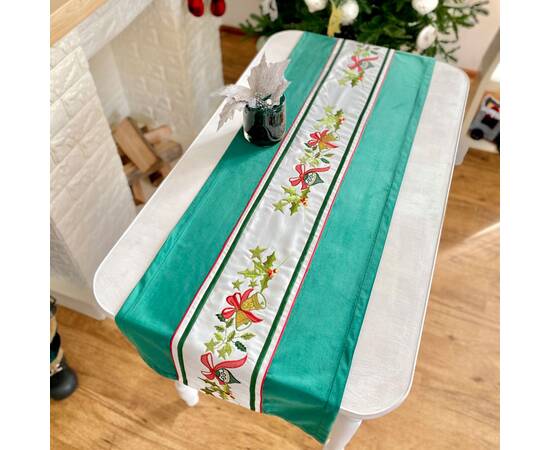 Наперон новорічний оксамитовий вишиваний 40x130 LiMaSo (NPOVN09), Тип: дорожки (раннеры), Цвет: зеленый, Форма скатерти: прямоугольная, Размер: 40x130, изображение 3