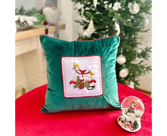 Наволочка новорічна бархатна вишивана 45х45 LiMaSo (NOVN08), Колір: зелений, Тип: наволочки, Розмір: 45x45, зображення 3