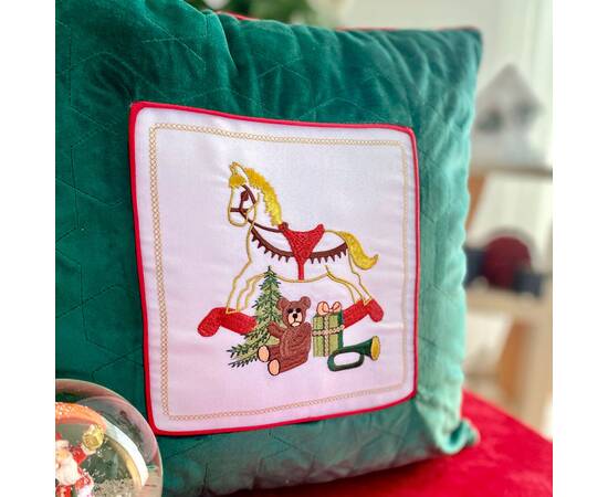 Наволочка новорічна бархатна вишивана 45х45 LiMaSo (NOVN08), Колір: зелений, Тип: наволочки, Розмір: 45x45, зображення 4