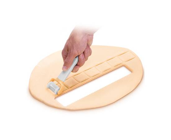 Ролик для вырезания квадратов с волнистыми краями DELICIA 4,0 см TESCOMA (630013), изображение 2