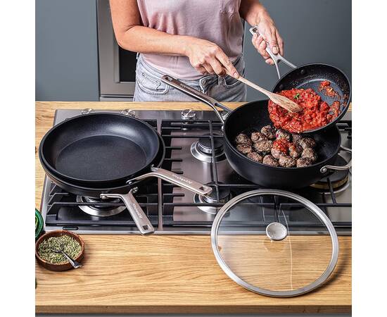 Сковорода KitchenAid FHA, 20 см с керамическим покрытием (CC005692-001), Цвет: черный, Тип: сковорода, Форма: круглая, Диаметр (см): 20, изображение 2