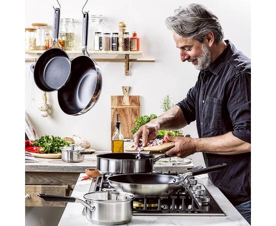 Набор сковородок KitchenAid CSS, 20+24+28 см с керамическим покрытием (CC005708-001), Цвет: черный, Тип: набор сковородок, Форма: круглая, Диаметр (см): 20/24/28, изображение 3