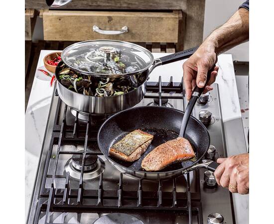 Набір сковорідок KitchenAid CSS, 24+28 см із керамічним покриттям (CC005707-001), Колір: чорний, Тип: набір сковорідок, Форма: кругла, Діаметр (см): 24/28, зображення 2